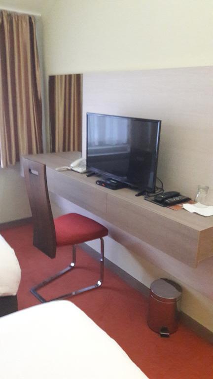 Hotel S Berane Extérieur photo